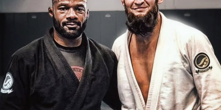 khamzat-chimaev-promu-ceinture-noire-de-jiu-jitsu-bresilien-apres-avoir-remporte-le-titre-ufc